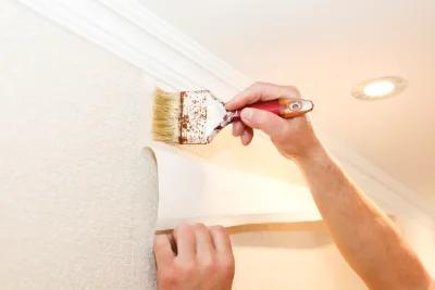 Pose de papier peint à Fresné-la-Mère — revêtements muraux et toiles de verre